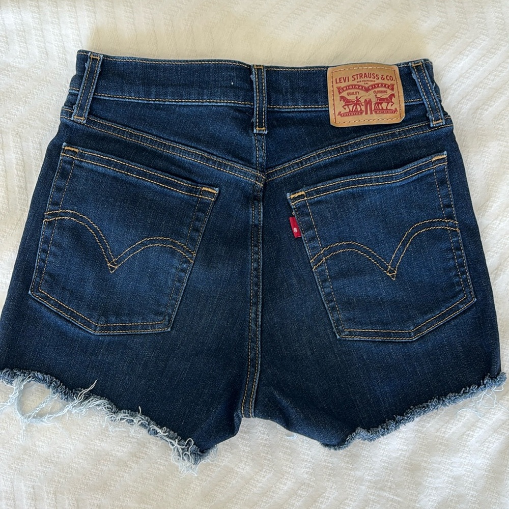 Levi's high rise Denim Shorts - Dark Blue